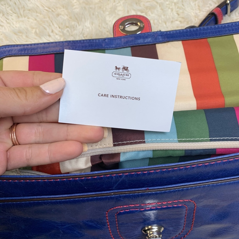 Coach purse - Picture 3 of 3